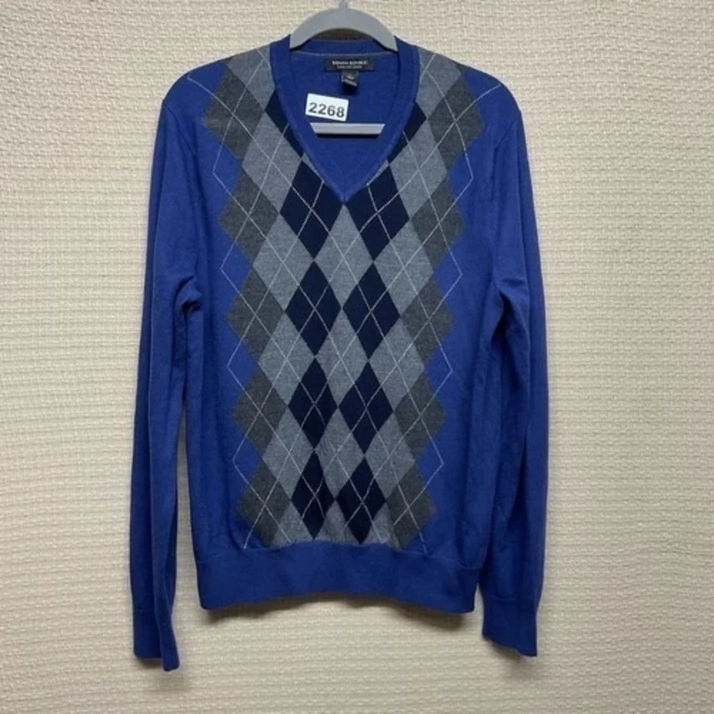 Banana Republic Blue Argyle V-Neck Sweater Men L China 100% Merino Wool Hand Was